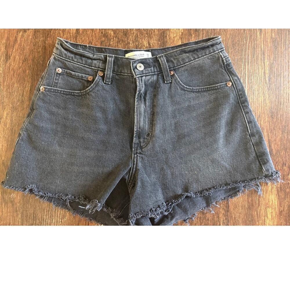 Abercrombie & Fitch Curve Love High Rise 90s Relaxed Cutoff Denim Shorts 28 / 6